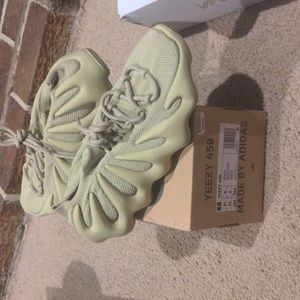 Yeezys 450
